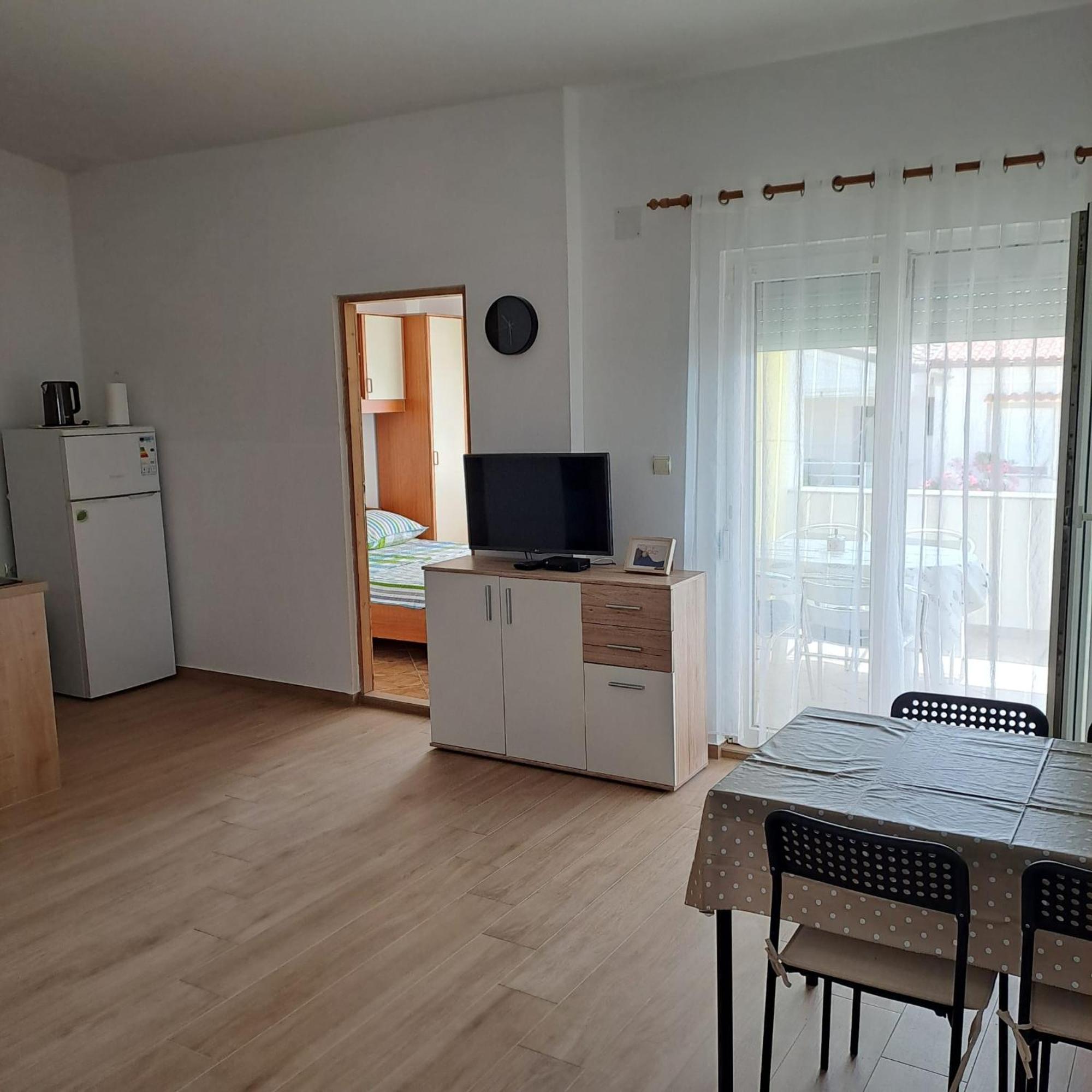 Apartments Cecilija Povljana Ngoại thất bức ảnh